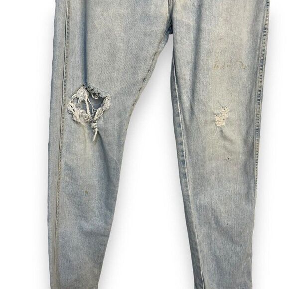 Wrangler Straight Leg Jeans Mens 32 X 30 Blue Denim Distressed Zip Casual FLAWED - Picture 3 of 11